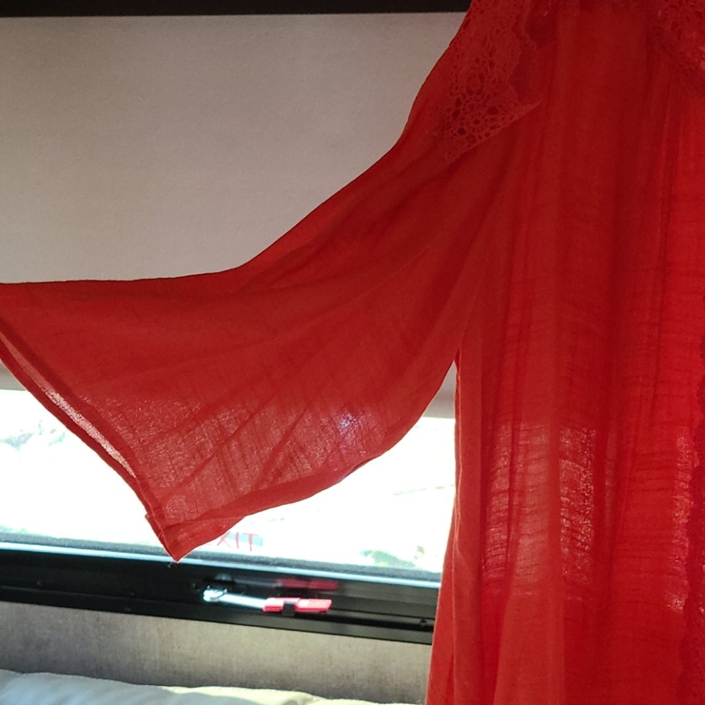 Shirt - Picture 3 of 4